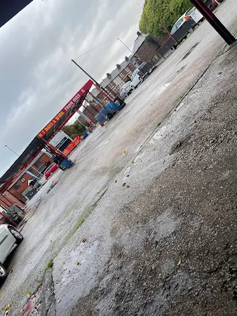 Spongie Hand Car Wash