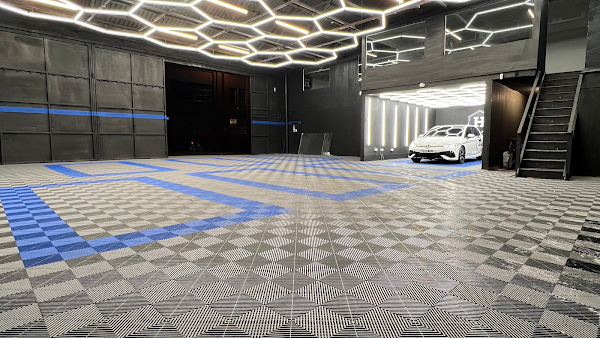 H6 Car Studio