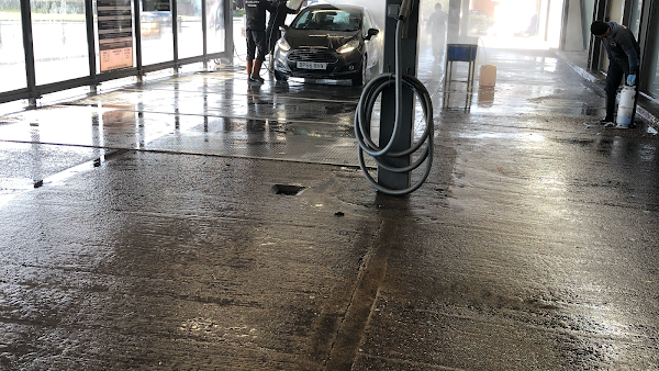 Quality hand car wash & valeting Solihull ltd