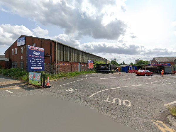 Springfield car wash and tyre bay