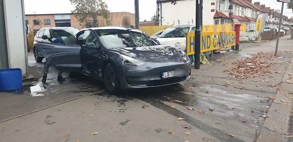Lombard Roundabout Car Wash