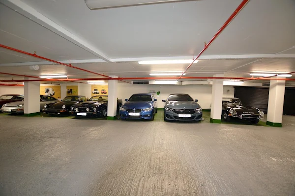 Auto Boutique London £99 Central London Car Storage-Best Car Storage London W2 Hyde Park Westminster Central London Bayswater