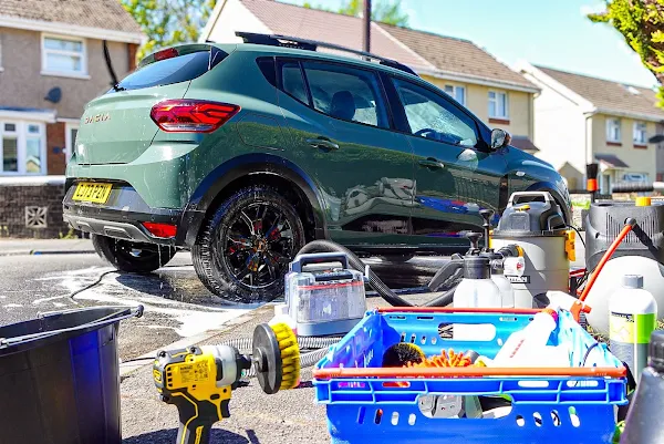 Glossology - Mobile Car Detailing Specialist