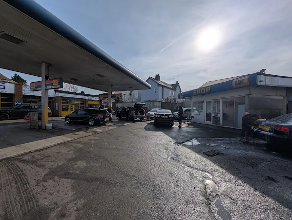 Wolverhampton road car wash