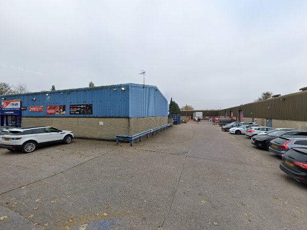 WV13 Hand Car Wash