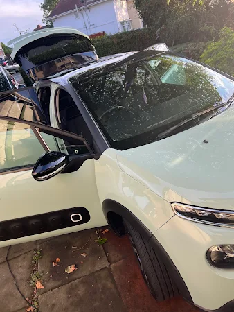 MONTEE'S MOBILE VALETING