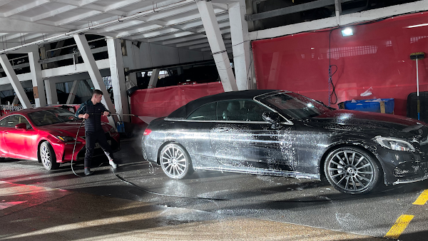 Hand Car Wash Theatre