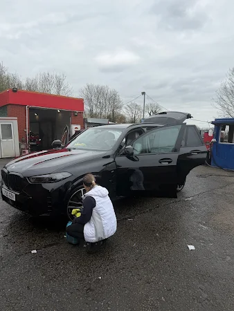 A1081 Express Car Wash