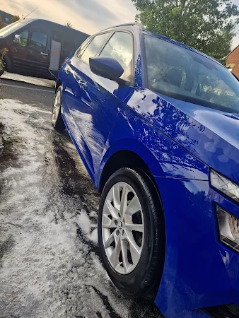 Connors car cleaning Leigh